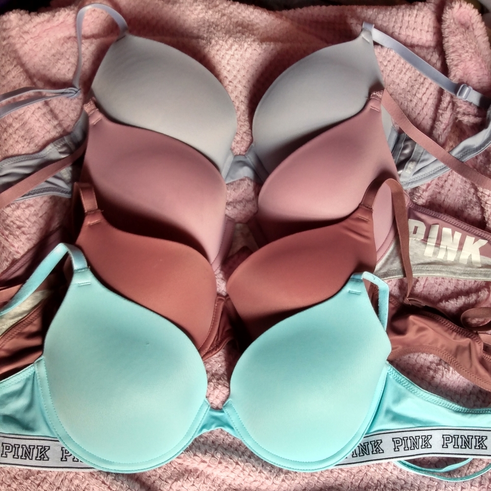 RESERVED Vs pink bra bundle